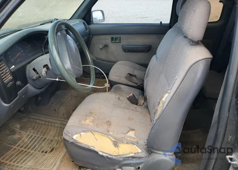 1996 Toyota Tacoma Xtracab from USA, damaged, VIN 4TAVL52N2TZ128285